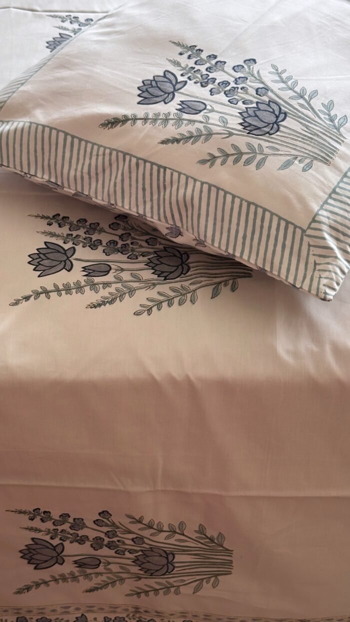 Blooming Blue Lotus Luxury Cotton Bedlinen - Image 2