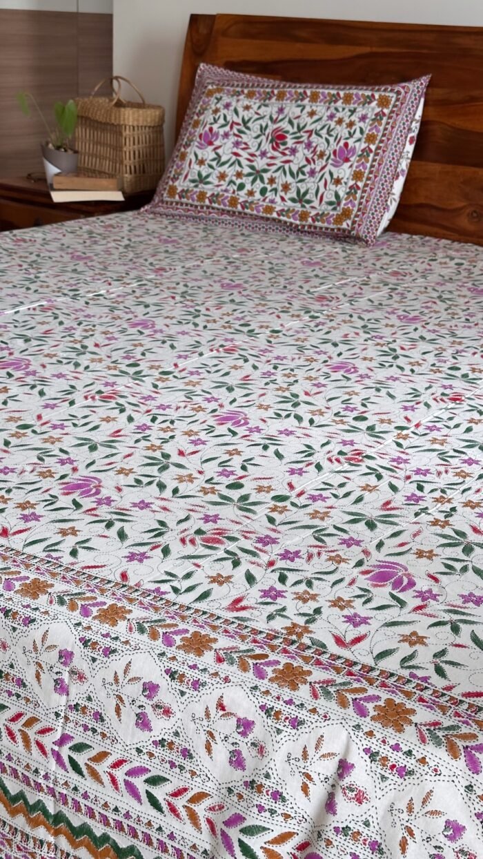 9cf70966-8cc0-45be-8976-7e45dc4ae7a2 Rangoli Super King Size Cotton Bedsheet - Image 3