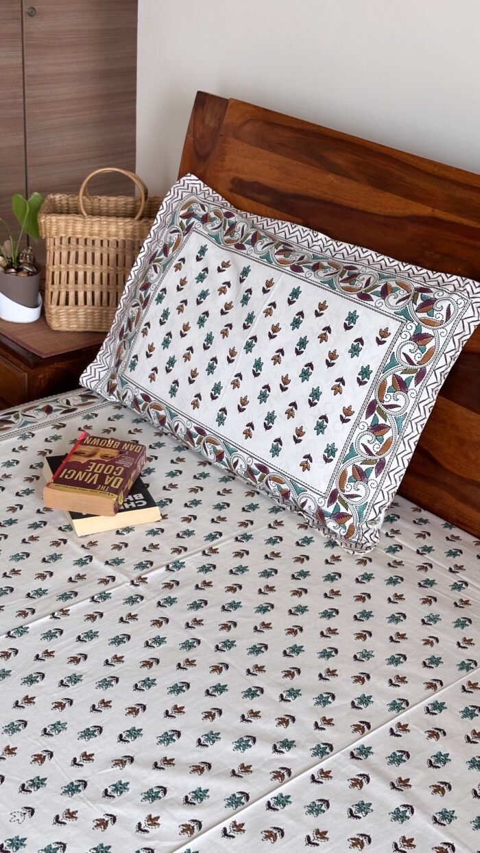 b98576ae-f05a-497b-8029-1a0781974891 Rangoli Super King Size Cotton Bedsheet - Image 1
