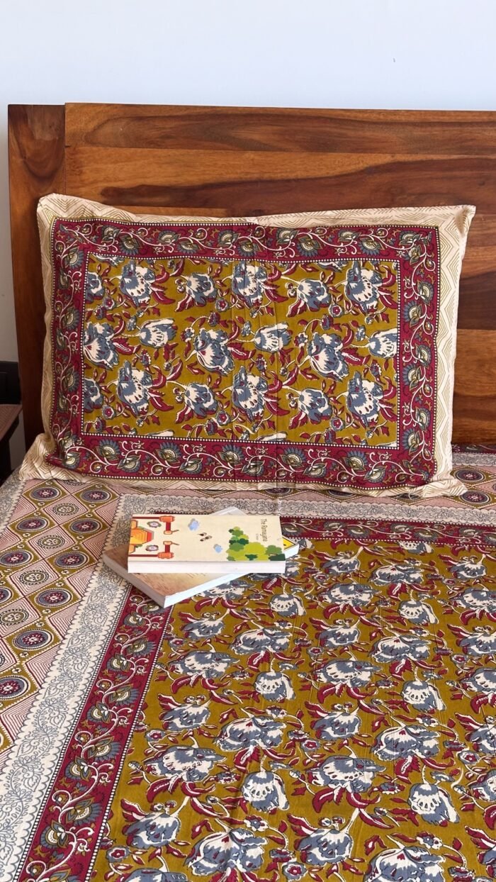 Kalamkari King Size Bedsheet - Image 6