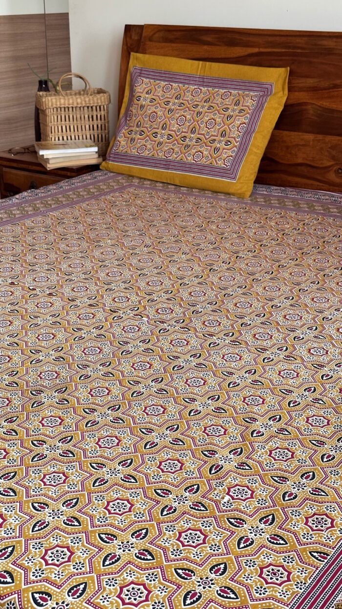 04bc9908-eb92-427c-882f-0f2678ba1bb0 Ajrakh King Size Cotton Bedsheet - Image 2