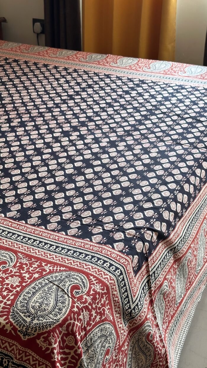 0afaf26a-8046-4267-8517-27e323fe74f5 Kalamkari King Size Bedsheet - Image 1