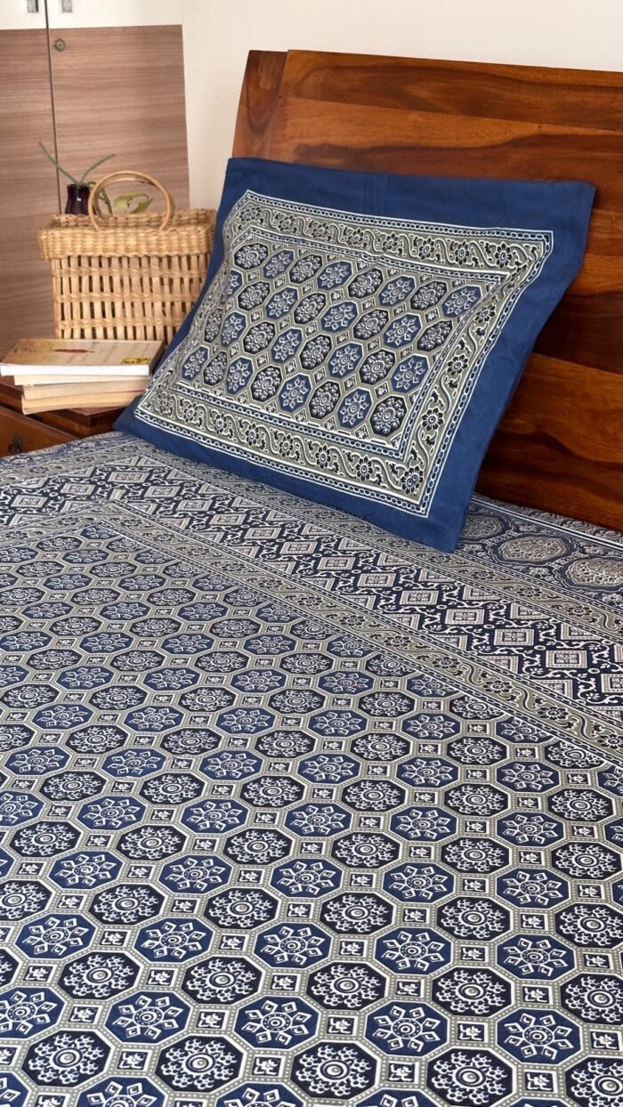 0bed1274-8217-4d65-ad92-254d2a392190 Ajrakh Ethnic King Size Bedsheet - Image 1