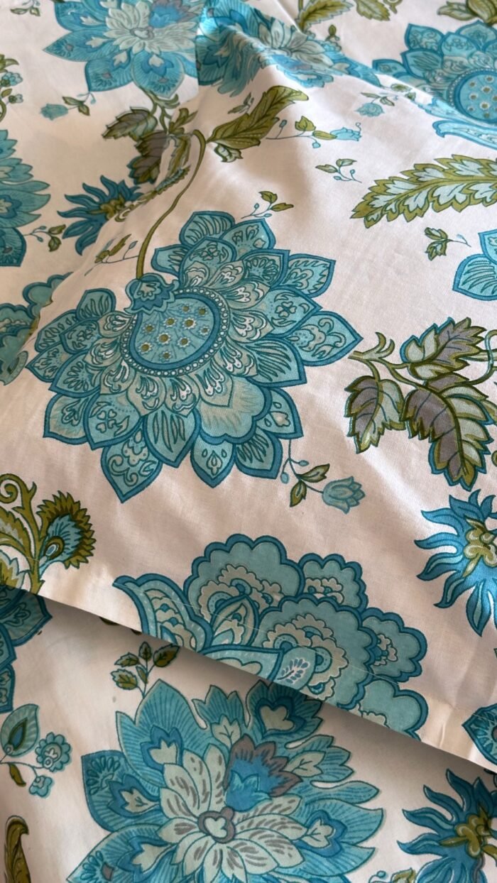 Indrani King Size Bedsheet - Image 4