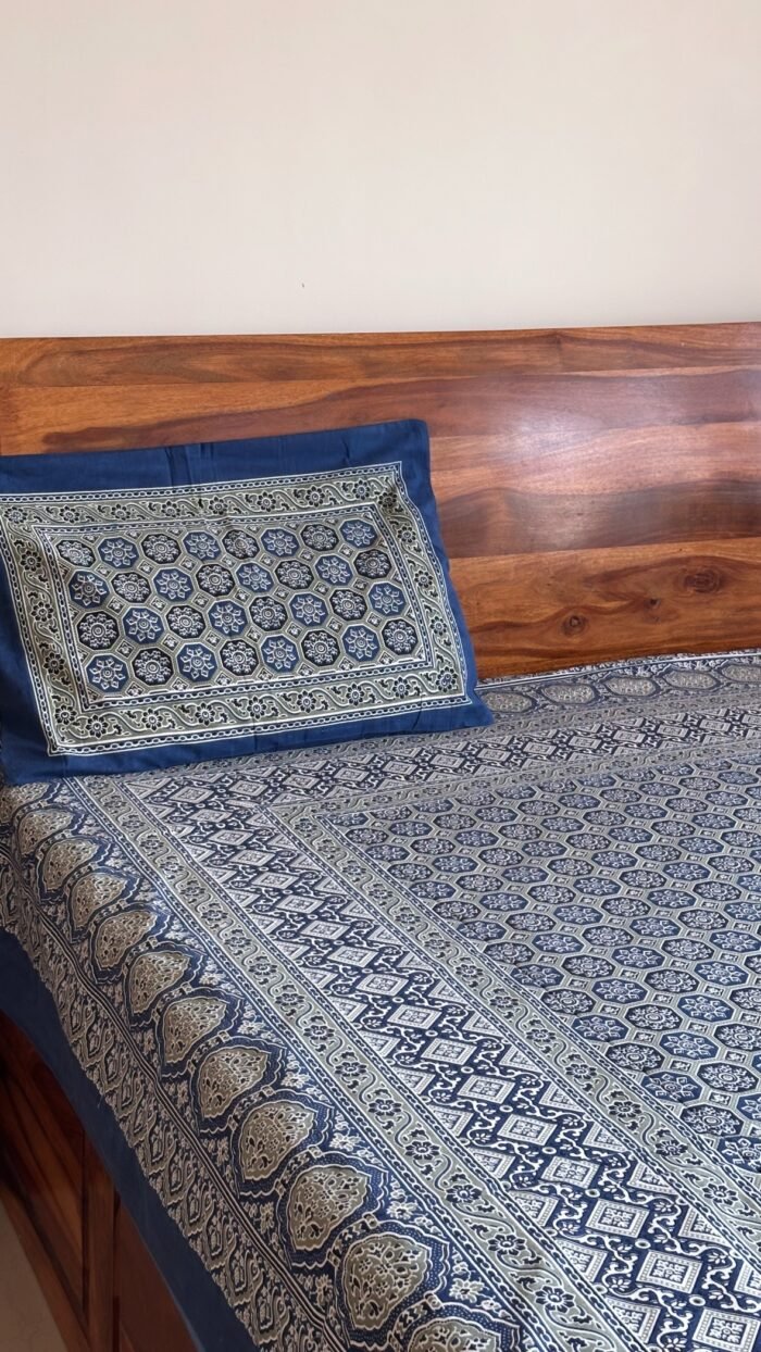 43504870-ea2c-467f-bced-1a2fd7bd81f5 Ajrakh Ethnic King Size Bedsheet - Image 2
