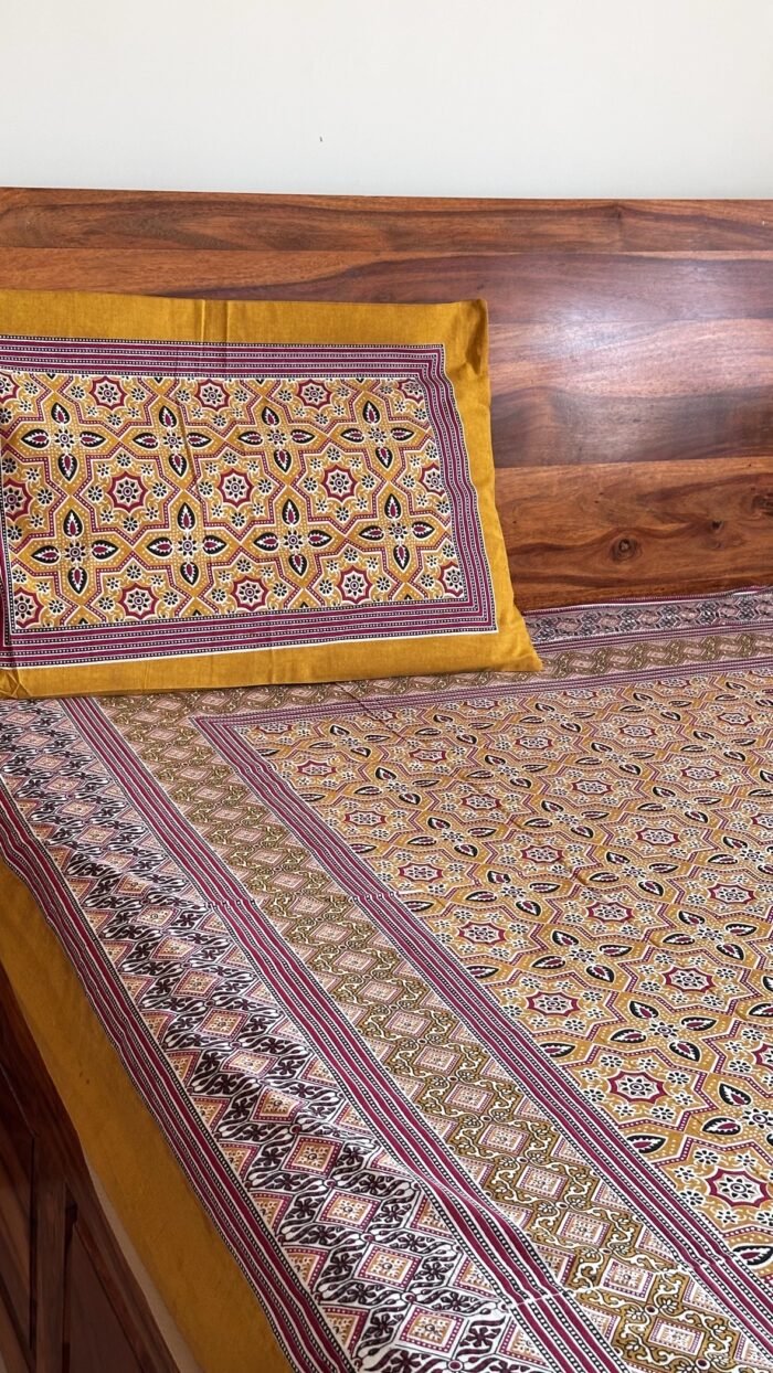 8237ad4b-1c8e-48b8-a5c0-e67f8dbd7b36 Ajrakh King Size Cotton Bedsheet - Image 3