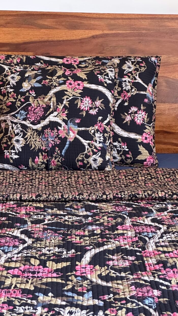 8360ebf4-1e5b-4bc8-afb1-5bdcd820fb94 Parv 5 Piece Premium Bedding Set - Image 3