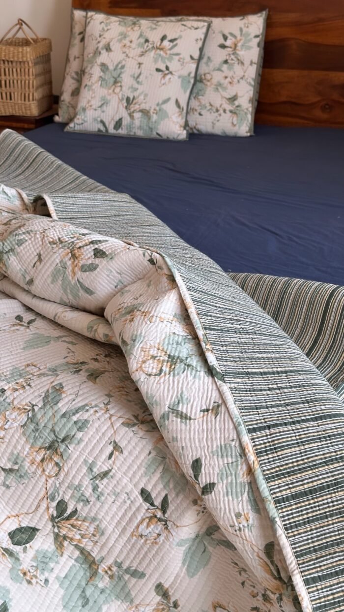 c0812b1e-7f0c-4b75-8827-e712f52b3fd9 Parv 5 Piece Premium Bedding set - Image 5