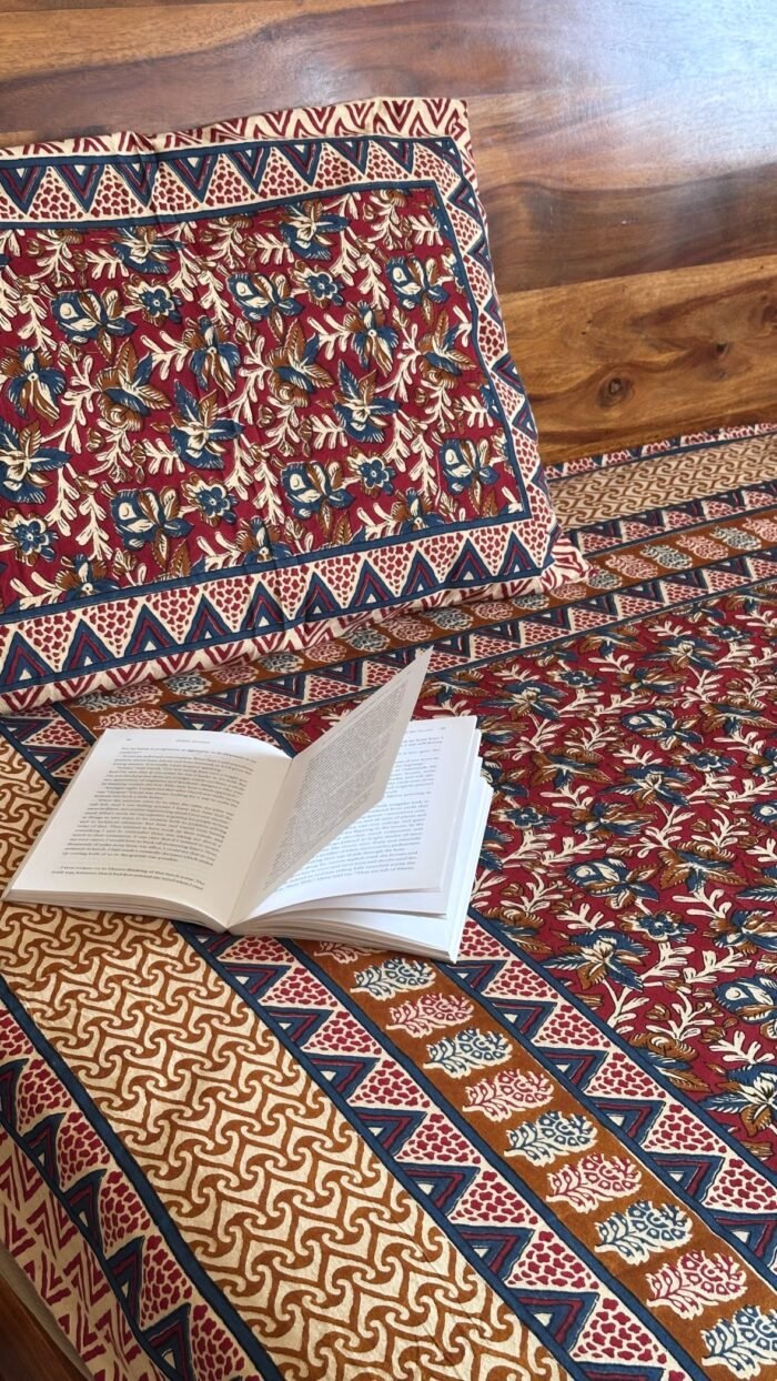 Kalamkari King Size Bedsheet - Image 3