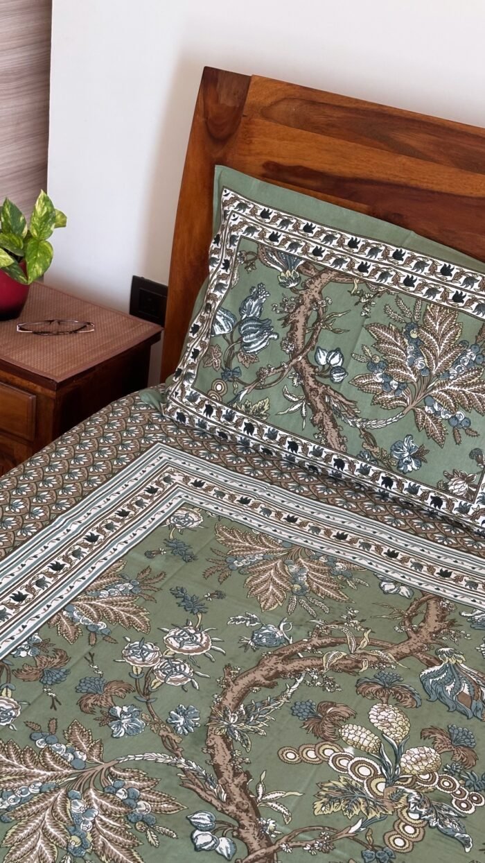 f31602db-cedd-4f23-a1ac-ee5eff18b7ea Dua KingSize Bedsheet - Image 1