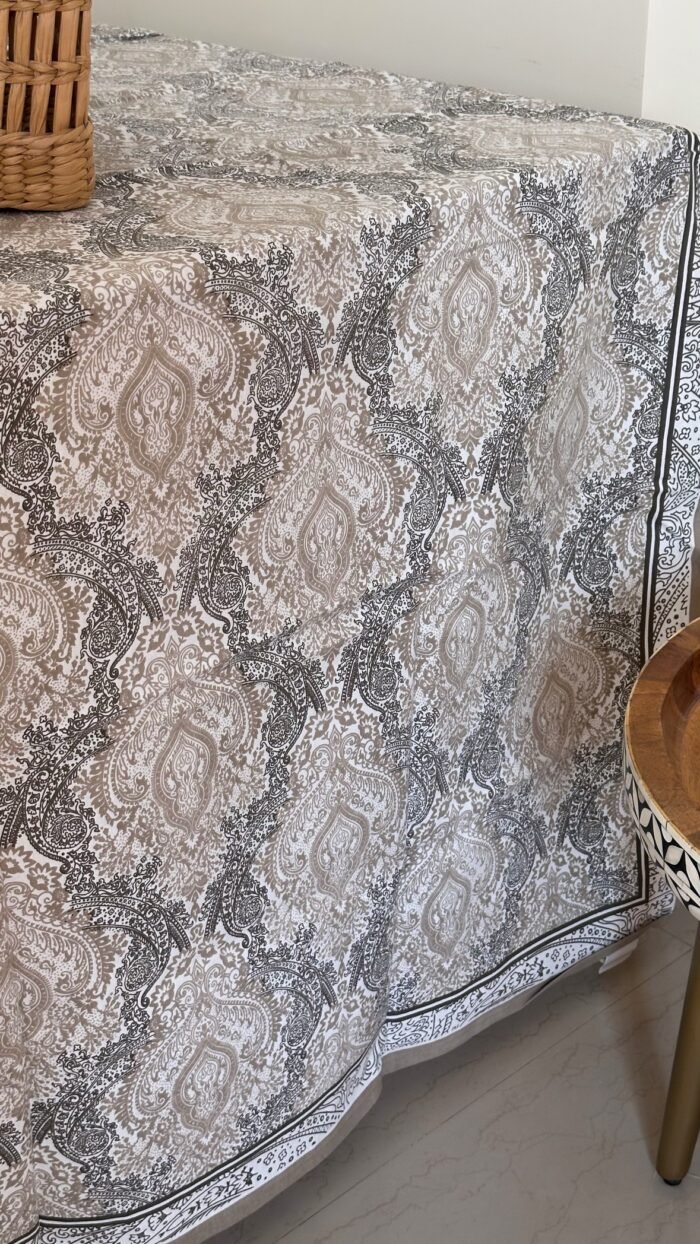 4 Seater Table Cloth - Image 5