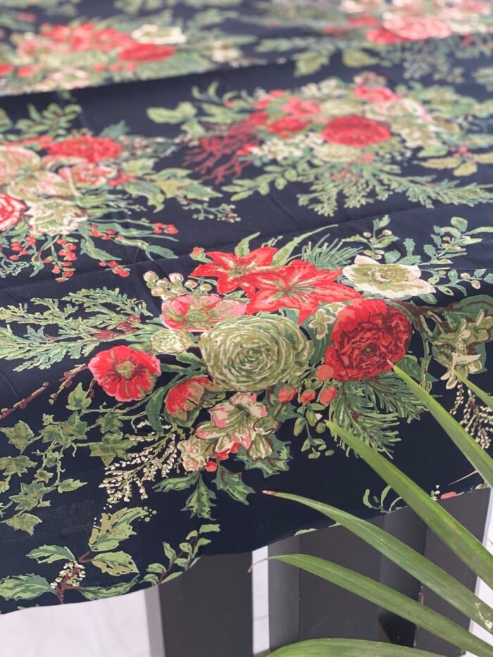 4 Seater Table Cloth - Image 4