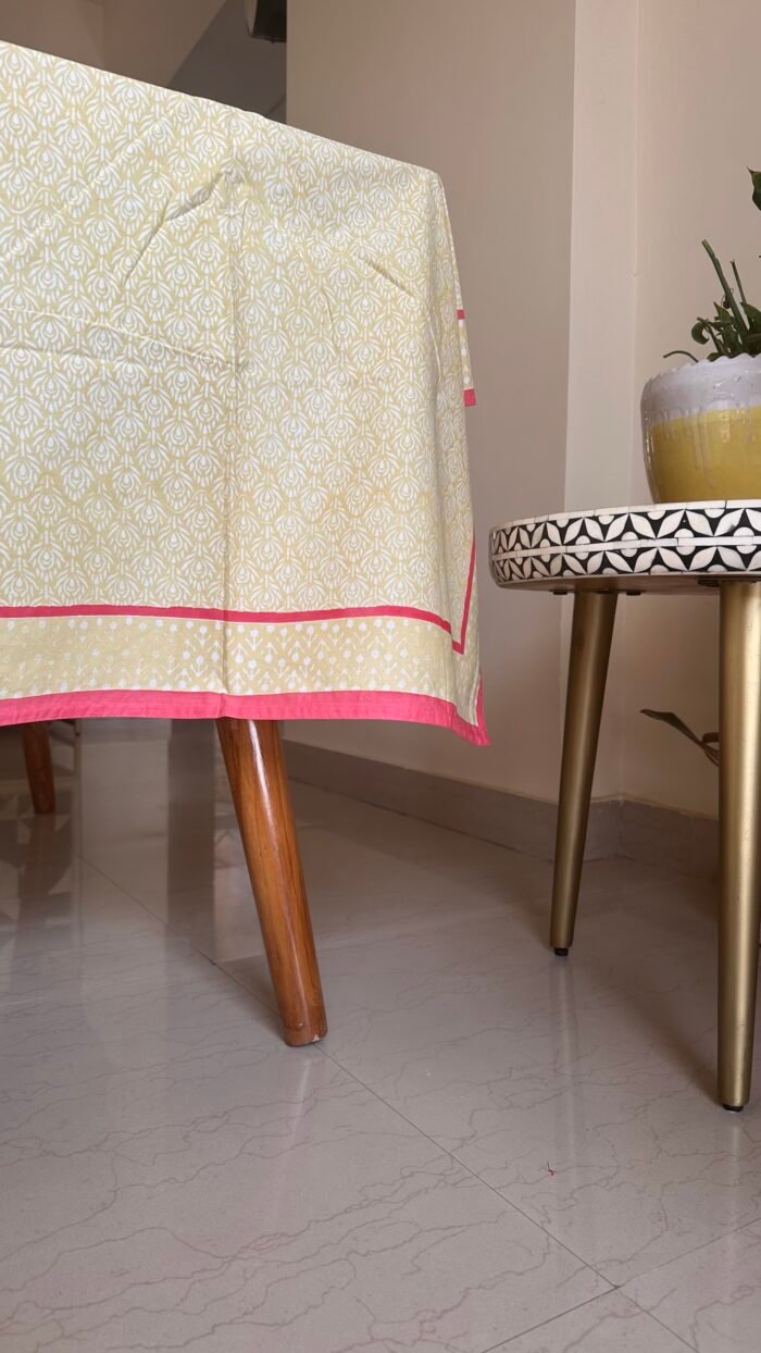 Cotton 6 Seater Table Cloth - Image 4