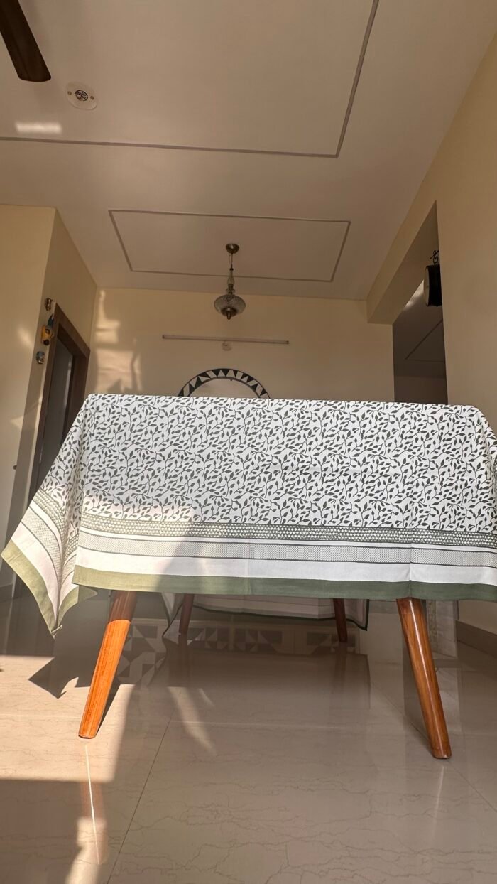 8 Seater Table Cloth - Image 2
