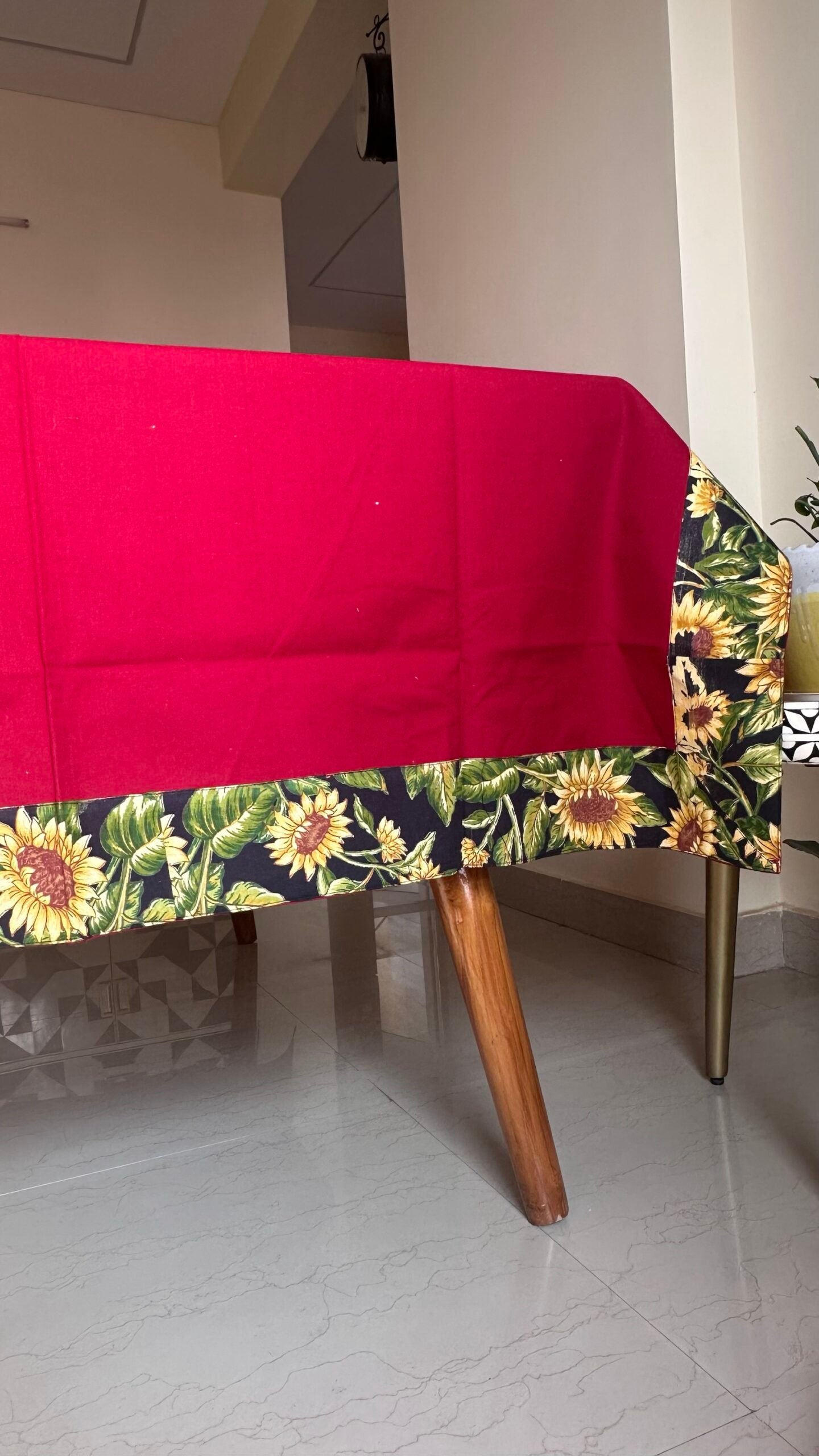 img_9381 6 Seater Table Cloth - Image 1