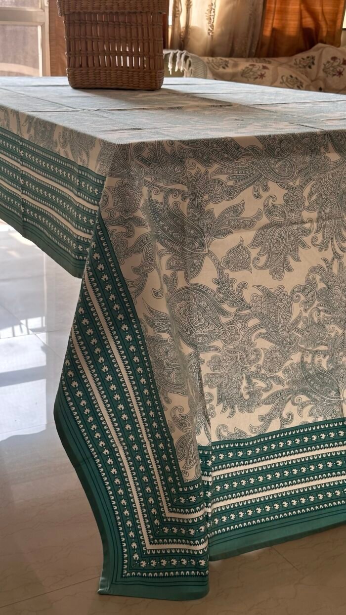 8-10 Seater Table Cloth - Image 3