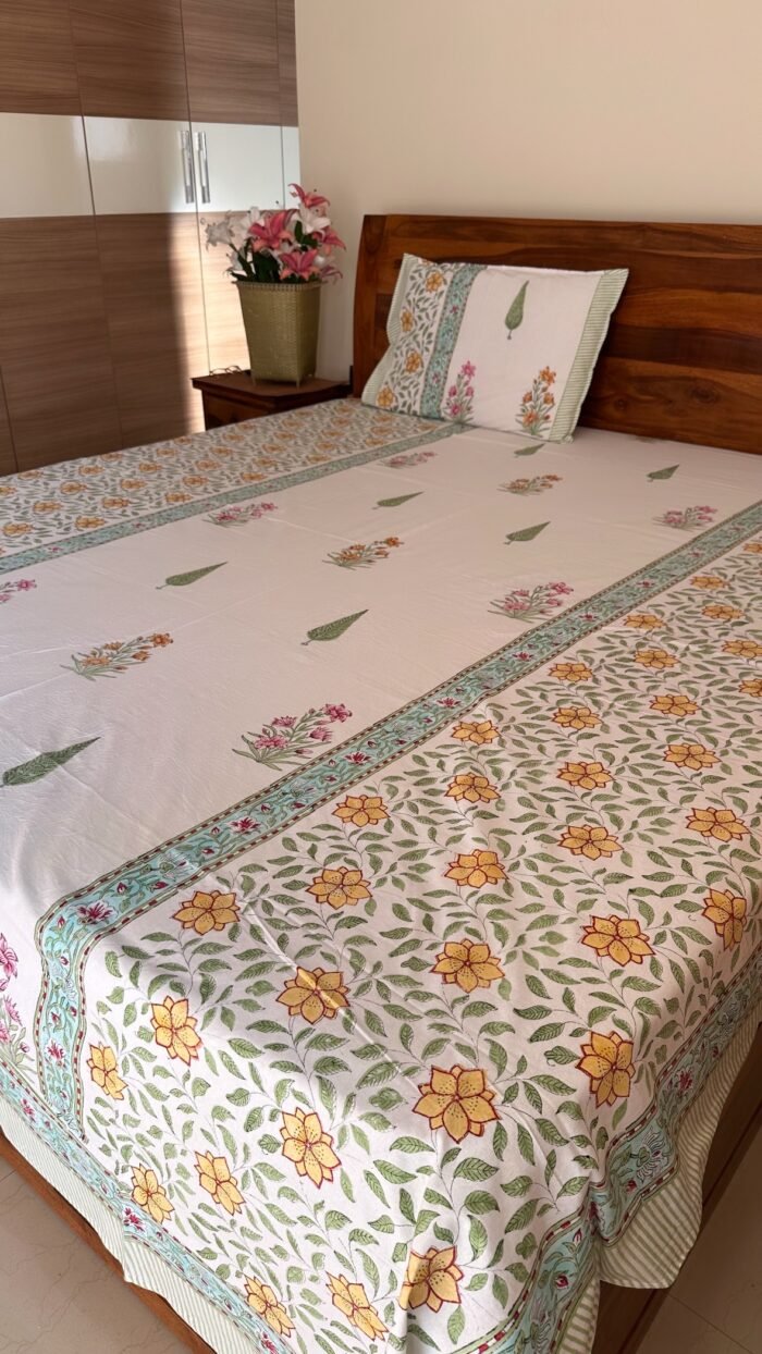Gulbul King Size Handblocked Bedsheet - Image 3