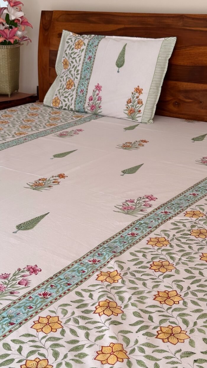 Gulbul King Size Handblocked Bedsheet - Image 5