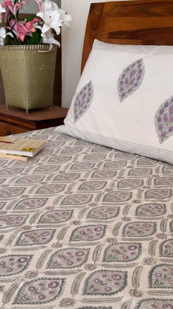 Jamuni Angan Premium King Size Bedsheet - Image 5