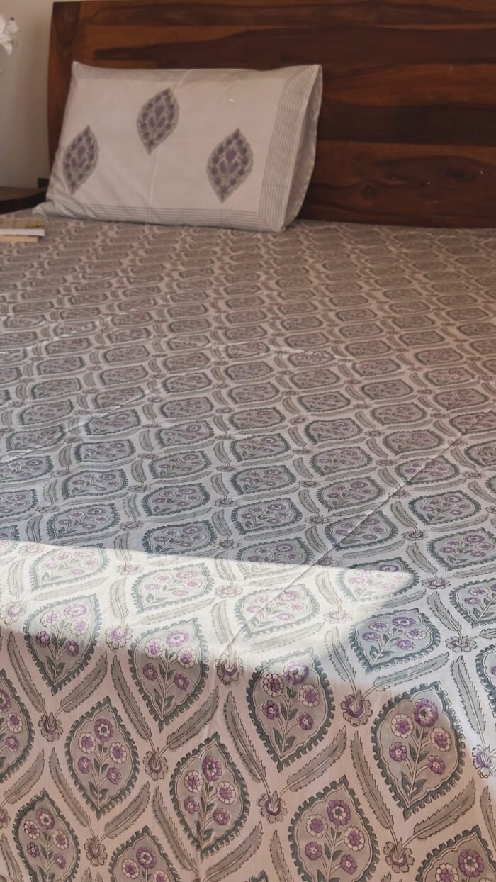 Jamuni Angan Premium King Size Bedsheet - Image 2