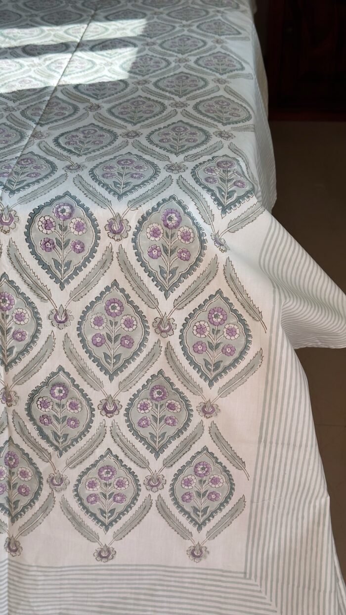 Jamuni Angan Premium King Size Bedsheet - Image 4