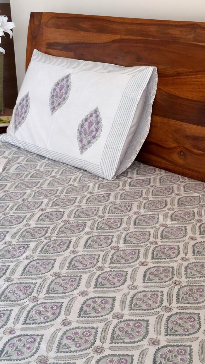 Jamuni Angan Premium King Size Bedsheet - Image 7