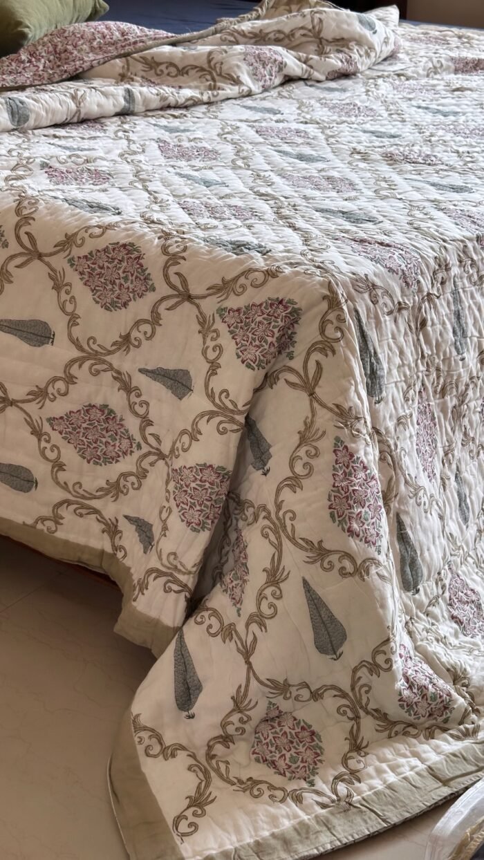 Heirloom Premium Double Quilt - Image 4