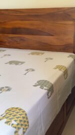 Gaj Anand Super King Size Bedsheet - Image 2