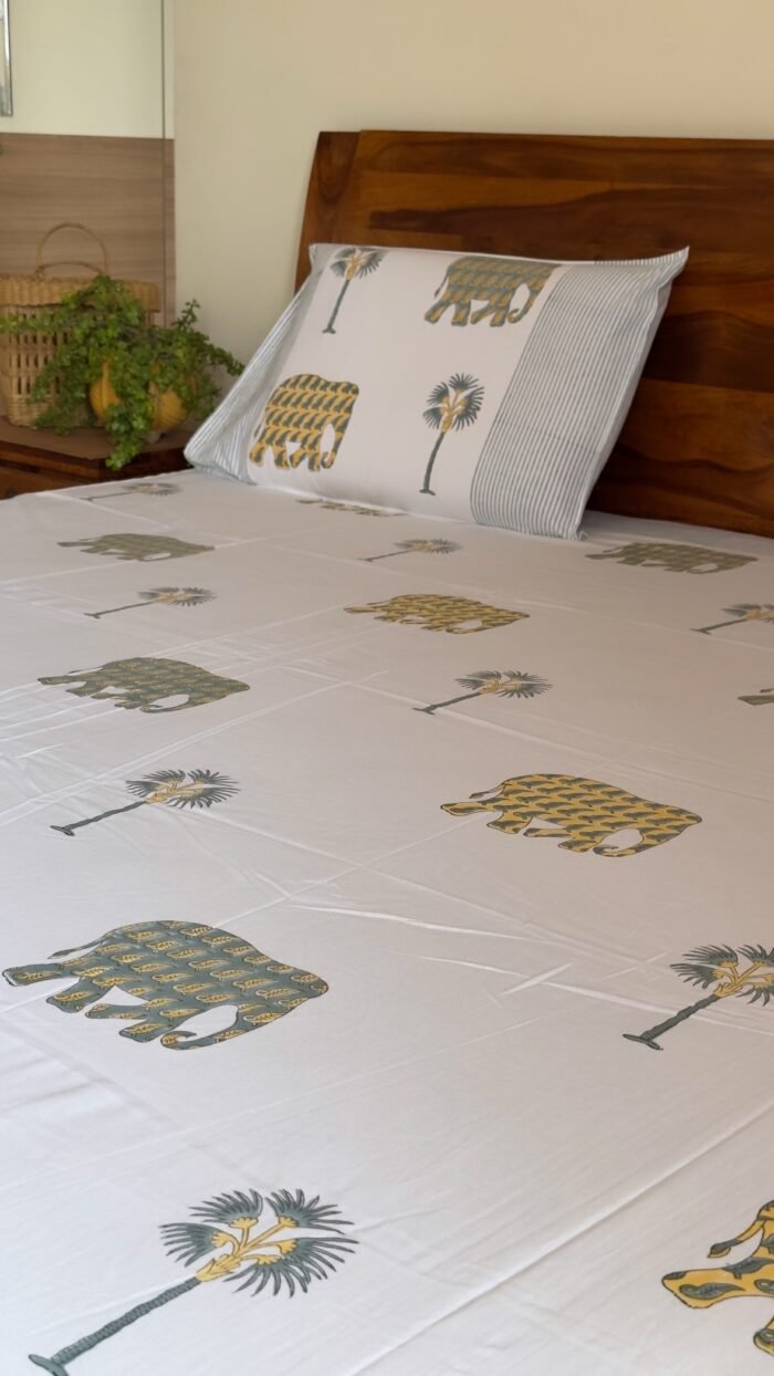 Gaj Anand Super King Size Bedsheet - Image 5