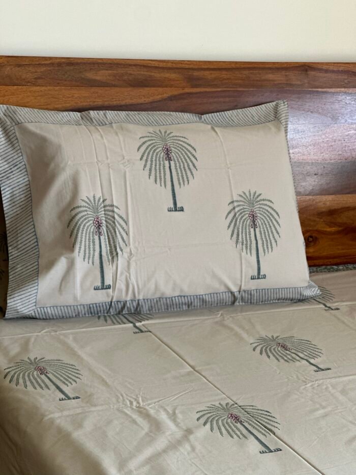 Taru Handblocked Premium Bedsheet - Image 5